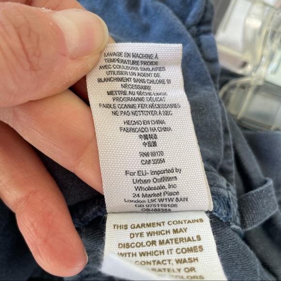 Free People Navy Shorts, size 4 - Picture 4 of 9